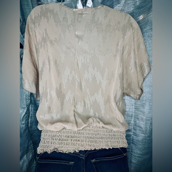 Rue 21 Champagne Rose Gold Batwing Blouse Top Shirt - Medium - Picture 4 of 6